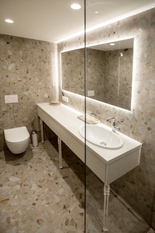 Loft 27 Apartment Kaunas Ngoại thất bức ảnh